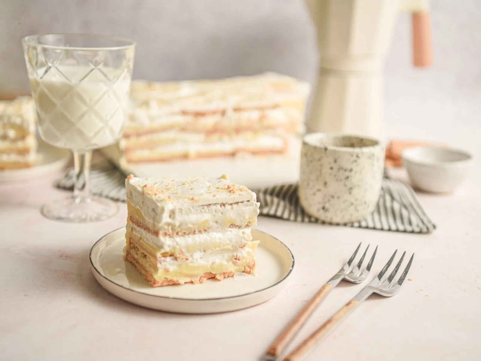 Kolač od keksa i pudinga (bez pečenja)